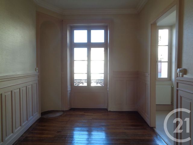 Appartement F3 &agrave; louer - 3 pi&egrave;ces - 78,31 m2 - Besancon - 25 - FRANCHE-COMTE
