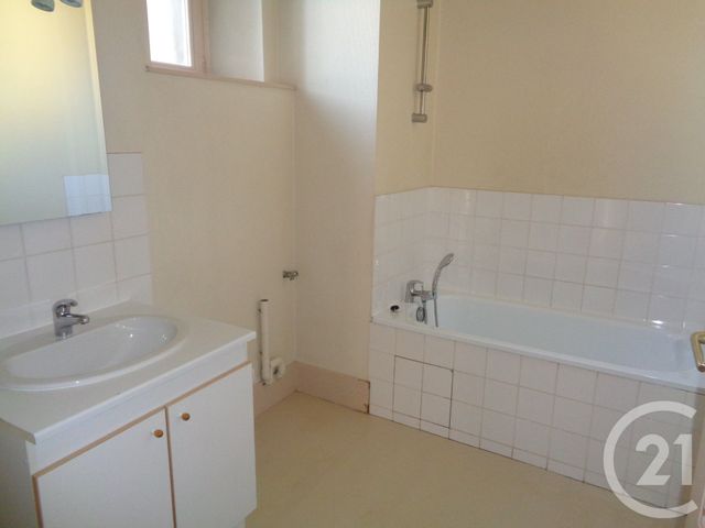 Appartement F3 &agrave; louer - 3 pi&egrave;ces - 78,31 m2 - Besancon - 25 - FRANCHE-COMTE
