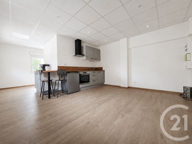 Appartement F1 &agrave; louer - 1 pi&egrave;ce - 30,25 m2 - Chaleze - 25 - FRANCHE-COMTE