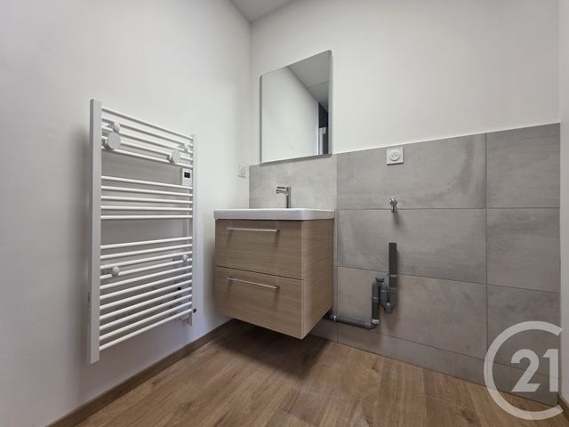 Appartement F1 &agrave; louer - 1 pi&egrave;ce - 30,25 m2 - Chaleze - 25 - FRANCHE-COMTE
