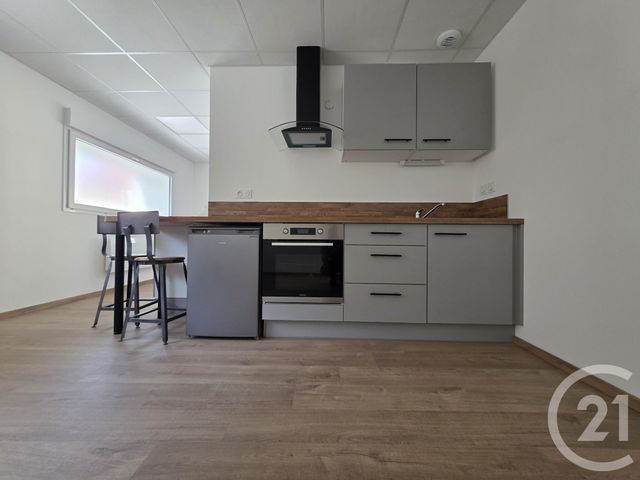 Appartement F1 &agrave; louer - 1 pi&egrave;ce - 30,25 m2 - Chaleze - 25 - FRANCHE-COMTE