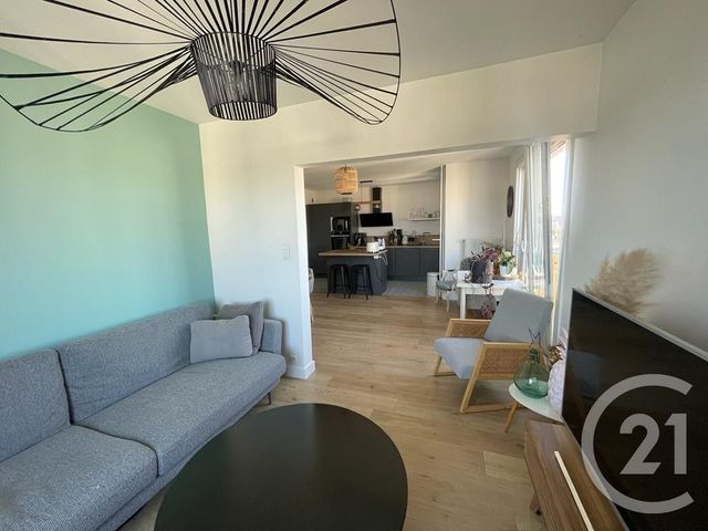 Appartement F3 &agrave; louer - 3 pi&egrave;ces - 69,46 m2 - Besancon - 25 - FRANCHE-COMTE
