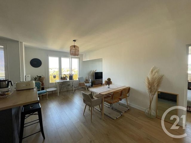 Appartement F3 &agrave; louer - 3 pi&egrave;ces - 69,46 m2 - Besancon - 25 - FRANCHE-COMTE