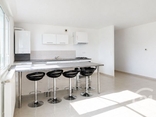 Appartement F3 &agrave; louer - 3 pi&egrave;ces - 74,71 m2 - Besancon - 25 - FRANCHE-COMTE