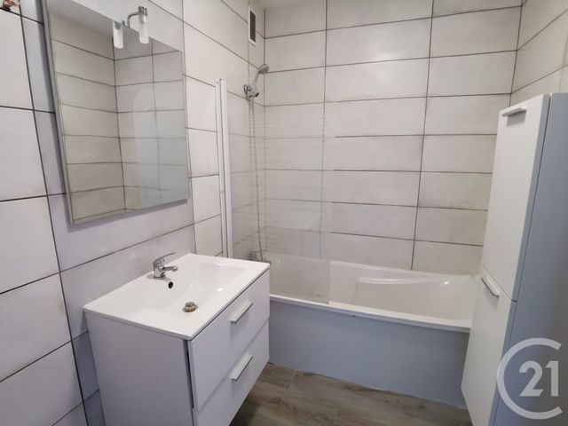 Appartement F3 &agrave; louer - 3 pi&egrave;ces - 64,41 m2 - Besancon - 25 - FRANCHE-COMTE