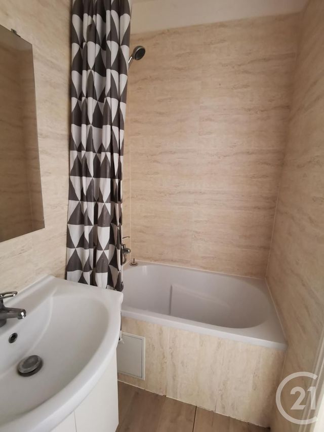 Appartement Chambre &agrave; louer - 1 pi&egrave;ce - 12,96 m2 - Besancon - 25 - FRANCHE-COMTE