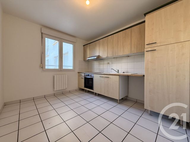 Appartement F4 &agrave; louer - 4 pi&egrave;ces - 81,05 m2 - Besancon - 25 - FRANCHE-COMTE