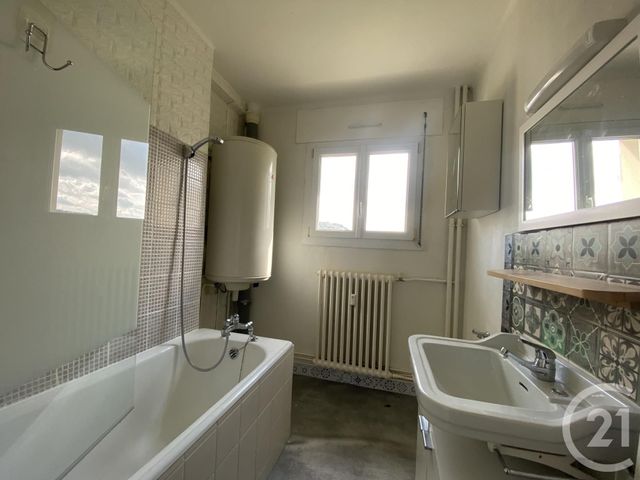 Appartement F3 &agrave; louer - 3 pi&egrave;ces - 72,59 m2 - Besancon - 25 - FRANCHE-COMTE