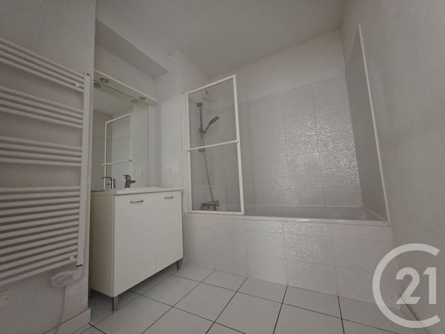 Appartement F3 &agrave; louer - 3 pi&egrave;ces - 65,52 m2 - Besancon - 25 - FRANCHE-COMTE