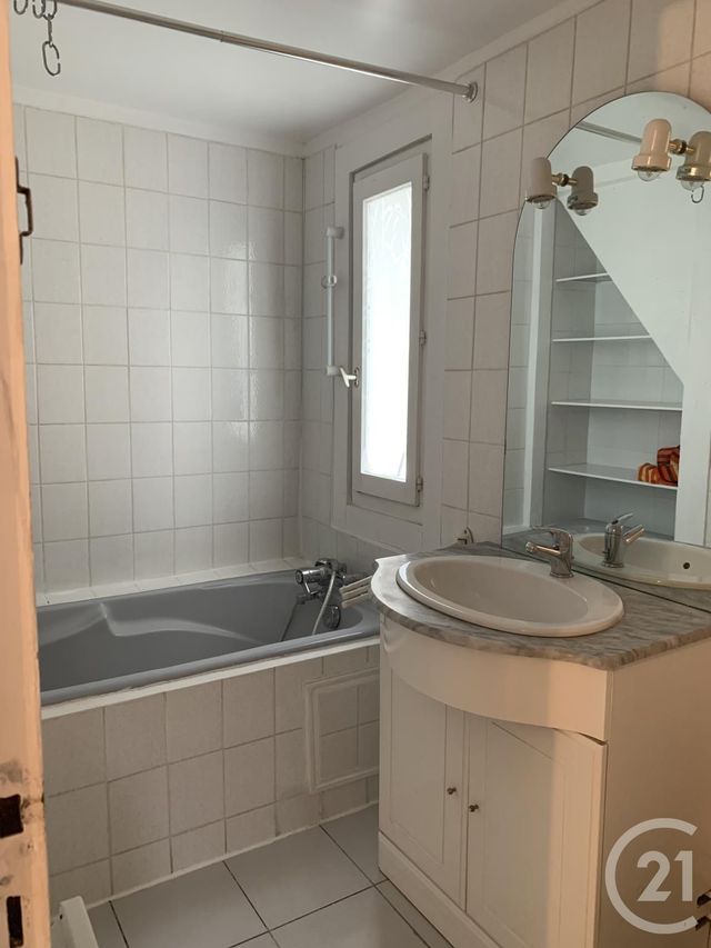 Appartement T2 &agrave; louer - 2 pi&egrave;ces - 30,65 m2 - Besancon - 25 - FRANCHE-COMTE