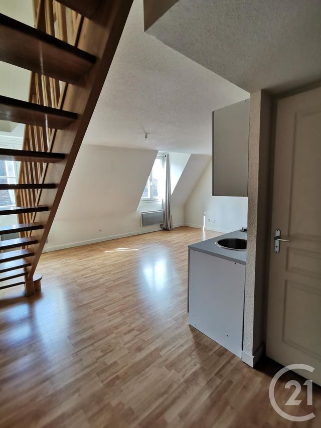Appartement F1 bis duplex &agrave; louer - 2 pi&egrave;ces - 37,60 m2 - Besancon - 25 - FRANCHE-COMTE