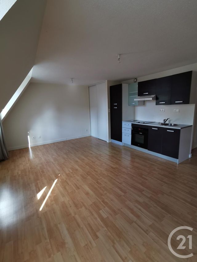 Appartement F1 bis duplex &agrave; louer - 2 pi&egrave;ces - 37,60 m2 - Besancon - 25 - FRANCHE-COMTE
