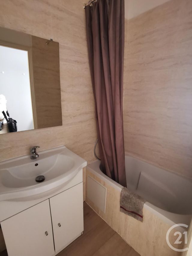 Appartement Chambre &agrave; louer - 1 pi&egrave;ce - 12,83 m2 - Besancon - 25 - FRANCHE-COMTE