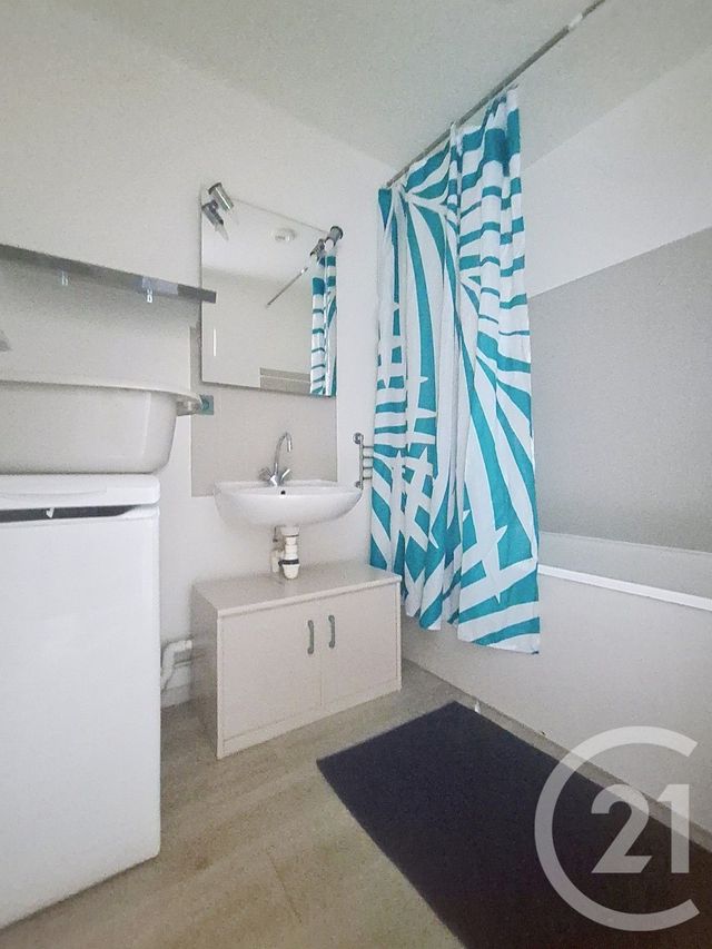 Appartement T3 &agrave; louer - 3 pi&egrave;ces - 57,52 m2 - Hauts De Bienne - 39 - FRANCHE-COMTE