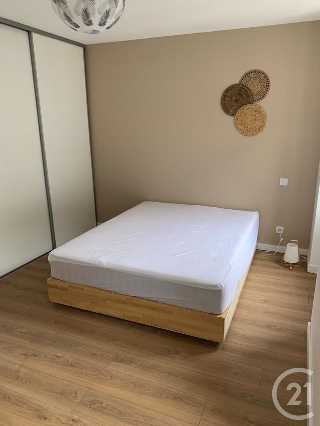 Appartement T3 &agrave; louer - 3 pi&egrave;ces - 63,99 m2 - Hauts De Bienne - 39 - FRANCHE-COMTE