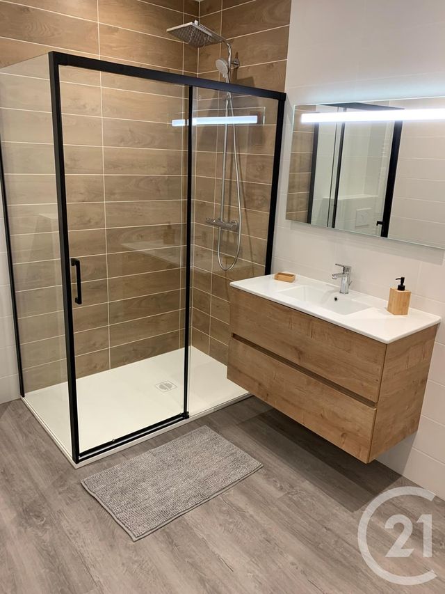 Appartement T3 &agrave; louer - 3 pi&egrave;ces - 63,99 m2 - Hauts De Bienne - 39 - FRANCHE-COMTE