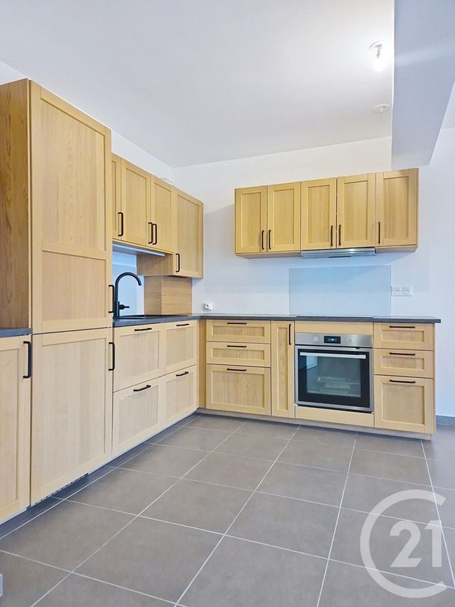 Appartement F4 &agrave; louer - 4 pi&egrave;ces - 90,11 m2 - Les Rousses - 39 - FRANCHE-COMTE