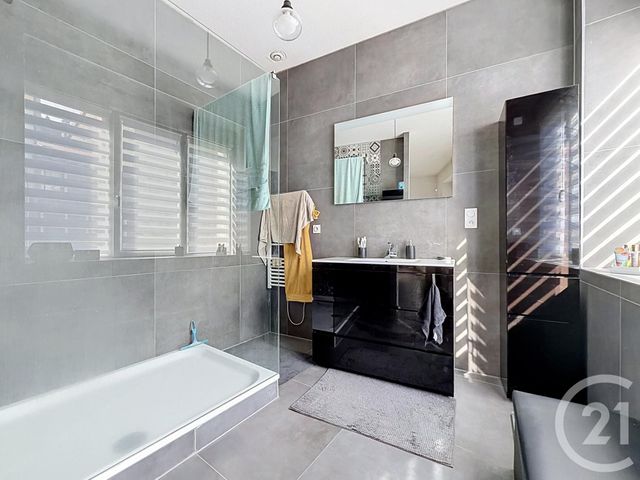 Appartement &agrave; vendre - 7 pi&egrave;ces - 302,34 m2 - Hauts De Bienne - 39 - FRANCHE-COMTE