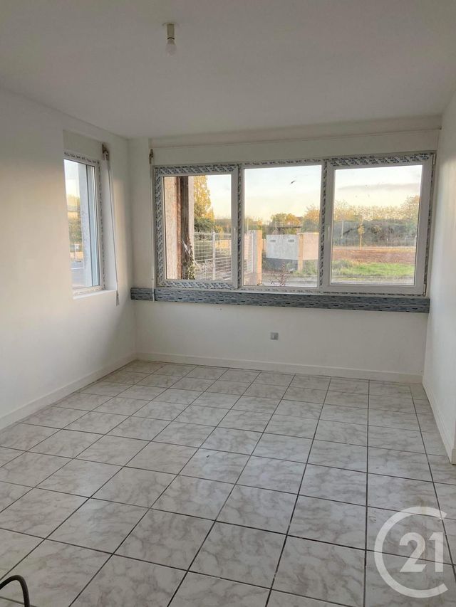 Local commercial à louer - 100.0 m2 - 86 - Vienne