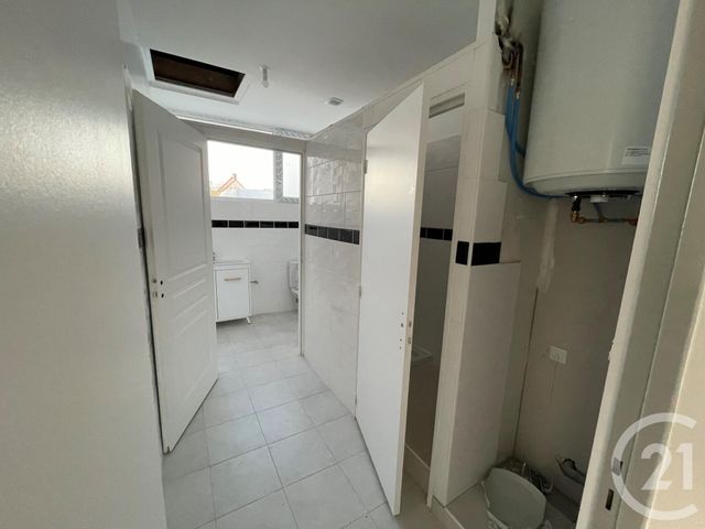 Local commercial à louer - 100.0 m2 - 86 - Vienne