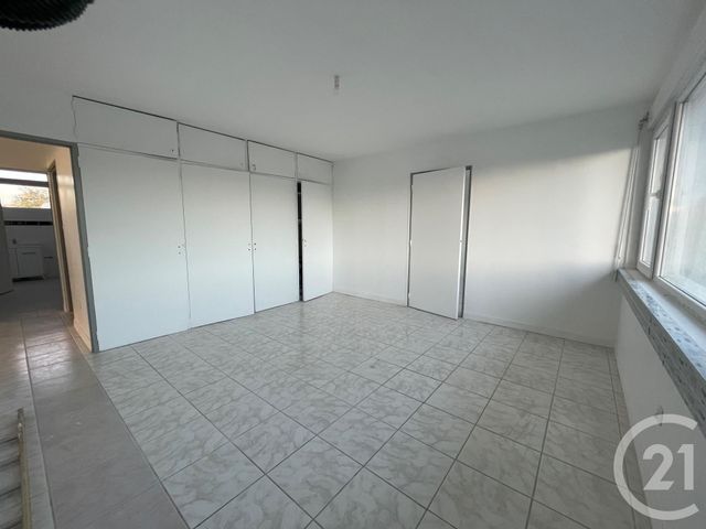 Local commercial à louer - 100.0 m2 - 86 - Vienne
