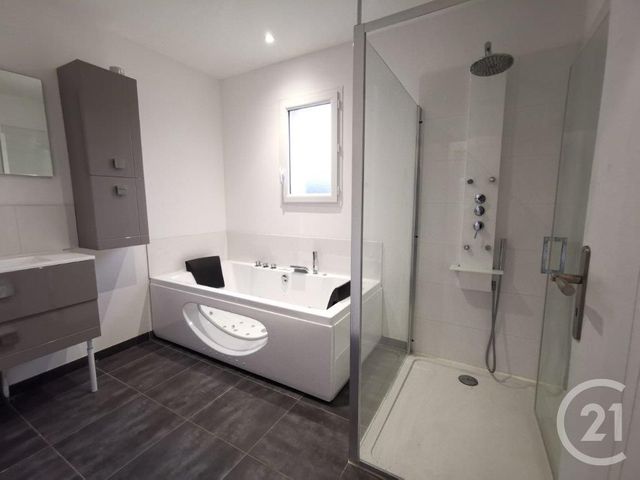 Maison à vendre - 8 pièces - 181,34 m2 - Chatellerault - 86 - POITOU-CHARENTES