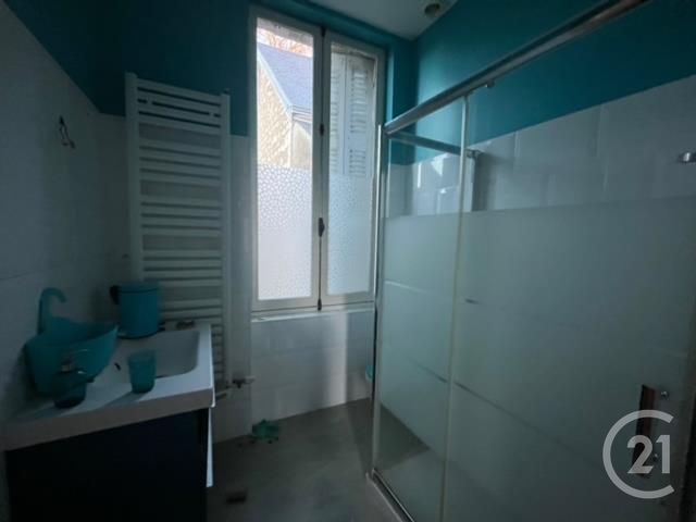 Maison à vendre - 7 pièces - 220 m2 - Chatellerault - 86 - POITOU-CHARENTES