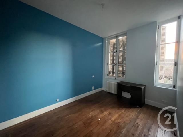 Maison à vendre - 7 pièces - 220 m2 - Chatellerault - 86 - POITOU-CHARENTES