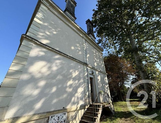 Maison à vendre - 10 pièces - 243 m2 - Chatellerault - 86 - POITOU-CHARENTES