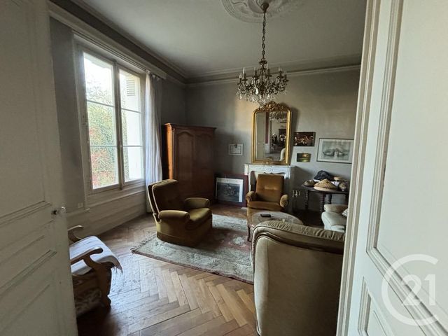 Maison à vendre - 10 pièces - 243 m2 - Chatellerault - 86 - POITOU-CHARENTES