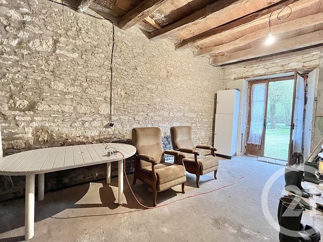 Maison à vendre - 8 pièces - 143,05 m2 - St Sauveur - 86 - POITOU-CHARENTES