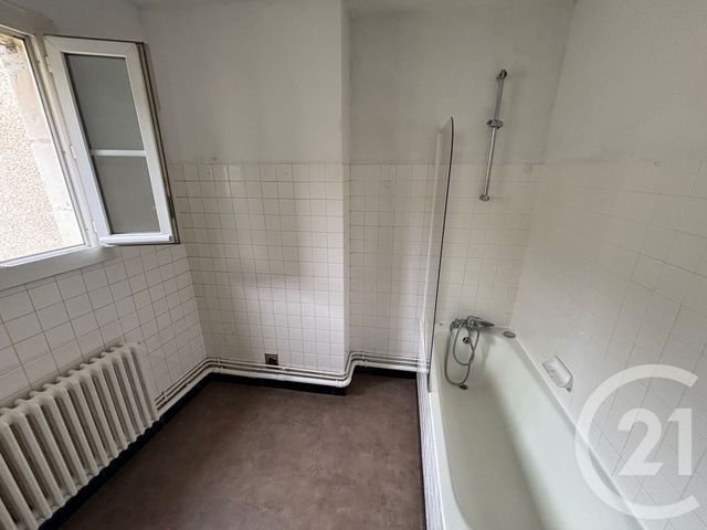 Appartement T2 à vendre - 2 pièces - 55,99 m2 - Chatellerault - 86 - POITOU-CHARENTES