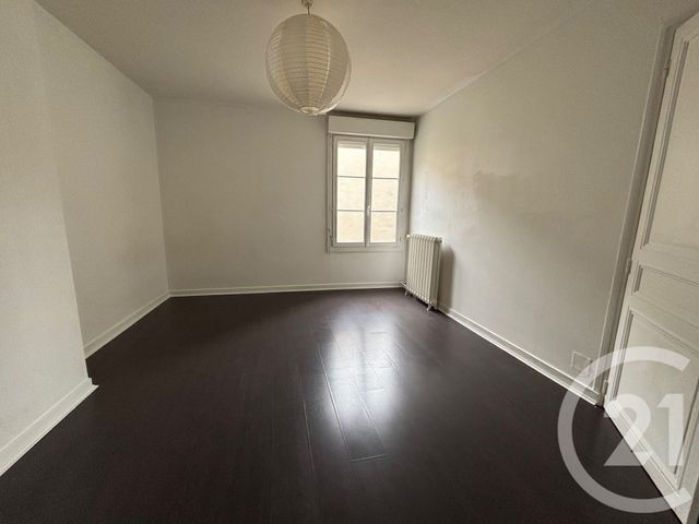 Appartement T2 à vendre - 2 pièces - 55,99 m2 - Chatellerault - 86 - POITOU-CHARENTES