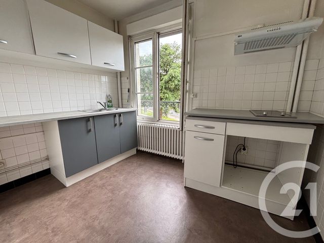 Appartement T2 à vendre - 2 pièces - 55,99 m2 - Chatellerault - 86 - POITOU-CHARENTES