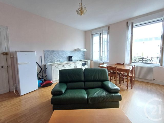 Appartement T2 à louer - 2 pièces - 56,80 m2 - Chatellerault - 86 - POITOU-CHARENTES