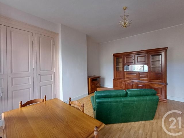 Appartement T2 à louer - 2 pièces - 56,80 m2 - Chatellerault - 86 - POITOU-CHARENTES