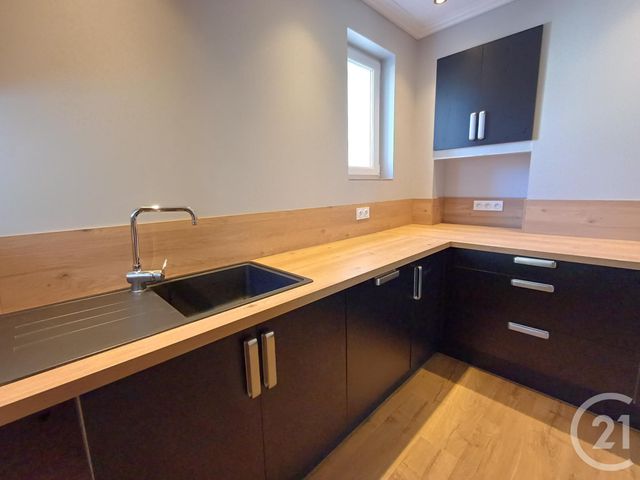 Maison &agrave; louer - 4 pi&egrave;ces - 106,82 m2 - Dange St Romain - 86 - POITOU-CHARENTES