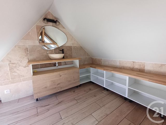 Maison &agrave; louer - 4 pi&egrave;ces - 106,82 m2 - Dange St Romain - 86 - POITOU-CHARENTES