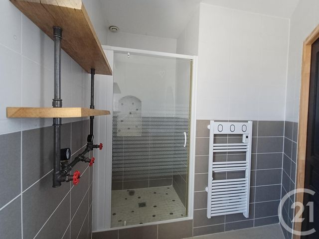 Maison &agrave; louer - 4 pi&egrave;ces - 106,82 m2 - Dange St Romain - 86 - POITOU-CHARENTES