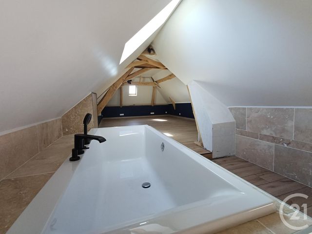 Maison &agrave; louer - 4 pi&egrave;ces - 106,82 m2 - Dange St Romain - 86 - POITOU-CHARENTES