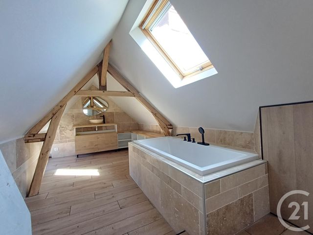 Maison &agrave; louer - 4 pi&egrave;ces - 106,82 m2 - Dange St Romain - 86 - POITOU-CHARENTES