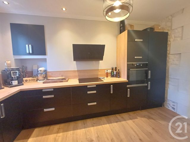 Maison &agrave; louer - 4 pi&egrave;ces - 106,82 m2 - Dange St Romain - 86 - POITOU-CHARENTES