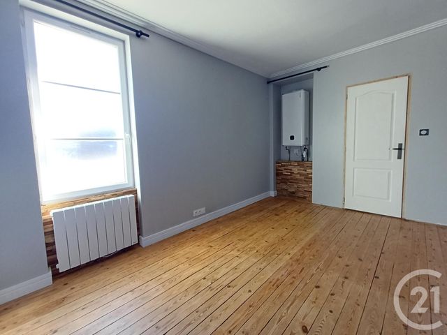 Maison &agrave; louer - 4 pi&egrave;ces - 106,82 m2 - Dange St Romain - 86 - POITOU-CHARENTES