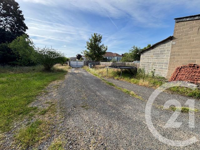 Maison à vendre - 6 pièces - 150 m2 - Scorbe Clairvaux - 86 - POITOU-CHARENTES