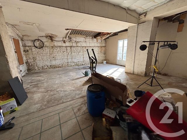 Maison à vendre - 6 pièces - 150 m2 - Scorbe Clairvaux - 86 - POITOU-CHARENTES