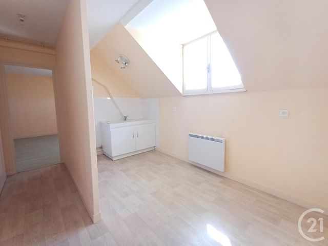Appartement T2 à louer - 2 pièces - 65,85 m2 - Chatellerault - 86 - POITOU-CHARENTES
