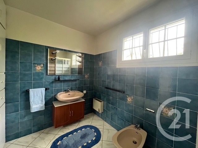 Maison &agrave; vendre - 5 pi&egrave;ces - 150 m2 - Scorbe Clairvaux - 86 - POITOU-CHARENTES