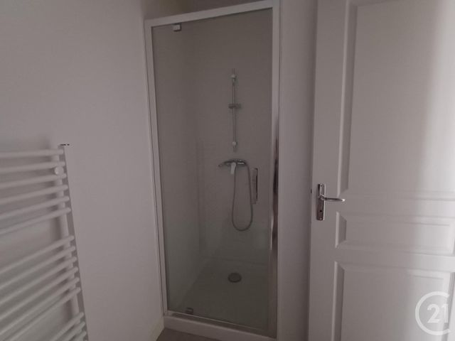 Appartement T2 à louer - 2 pièces - 48 m2 - Chatellerault - 86 - POITOU-CHARENTES