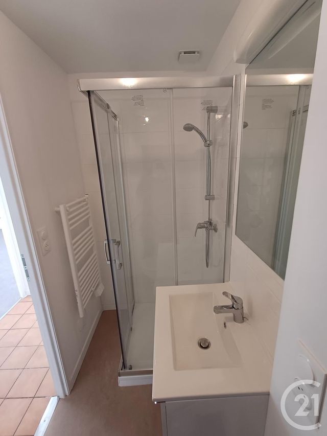 Appartement T1 à louer - 1 pièce - 24,40 m2 - Chatellerault - 86 - POITOU-CHARENTES