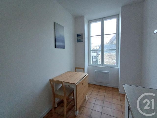 Appartement T1 à louer - 1 pièce - 24,40 m2 - Chatellerault - 86 - POITOU-CHARENTES
